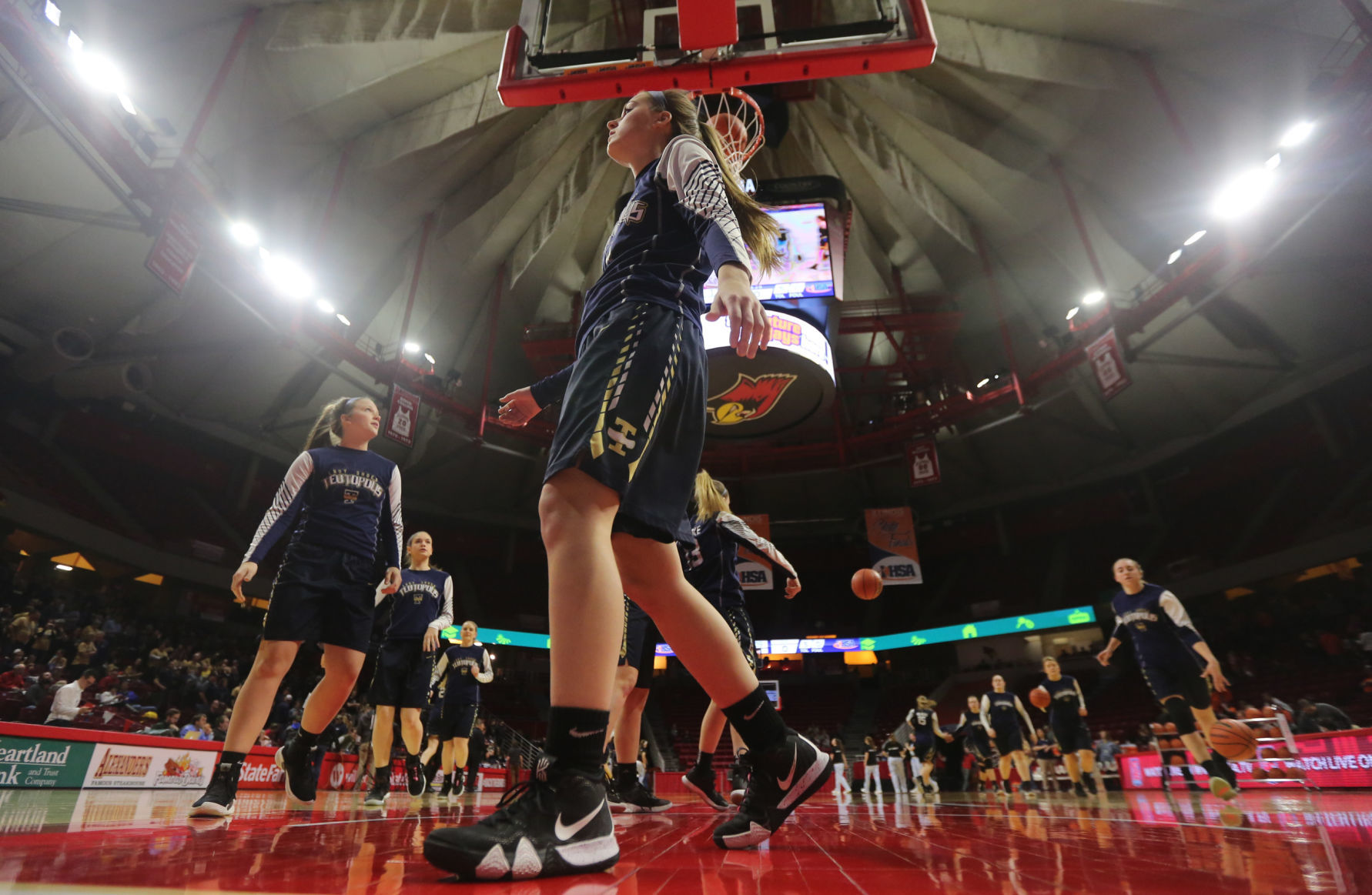 Teutopolis Semi State 1 2.22.19.JPG